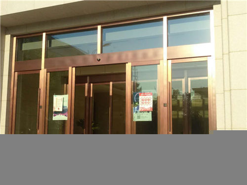 自動門的裝置機構 自動門的裝置機構