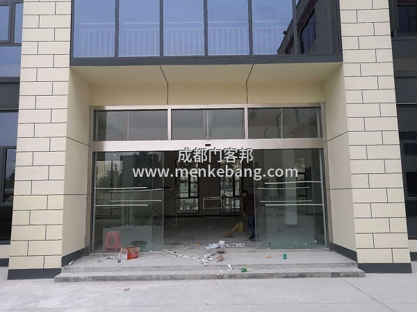 門客邦自動門維修介紹自動感應門故障維修方法