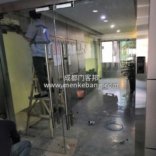 門禁玻璃門案例 門禁玻璃門案例