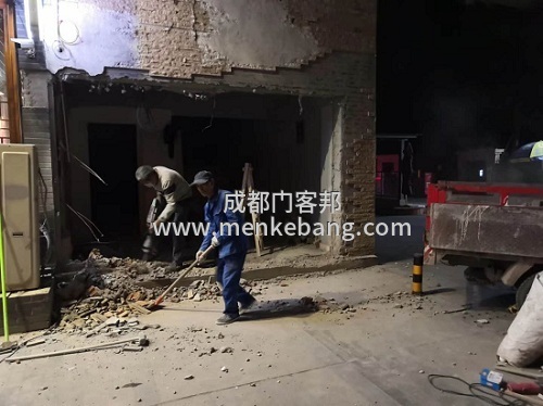 1成都雙流無人酒店感應門案例,無人酒店自動感應大門案例